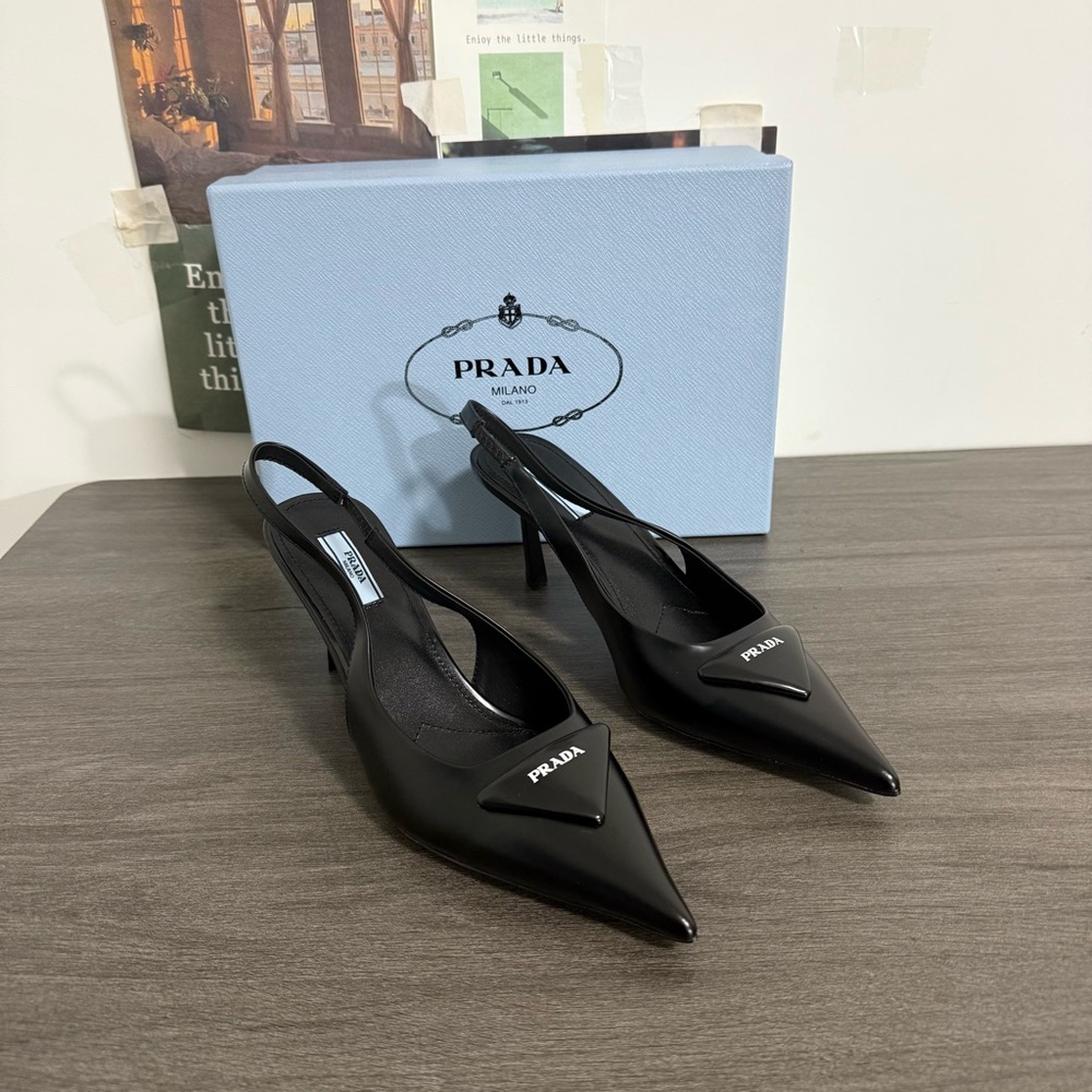 Prada heels ✨